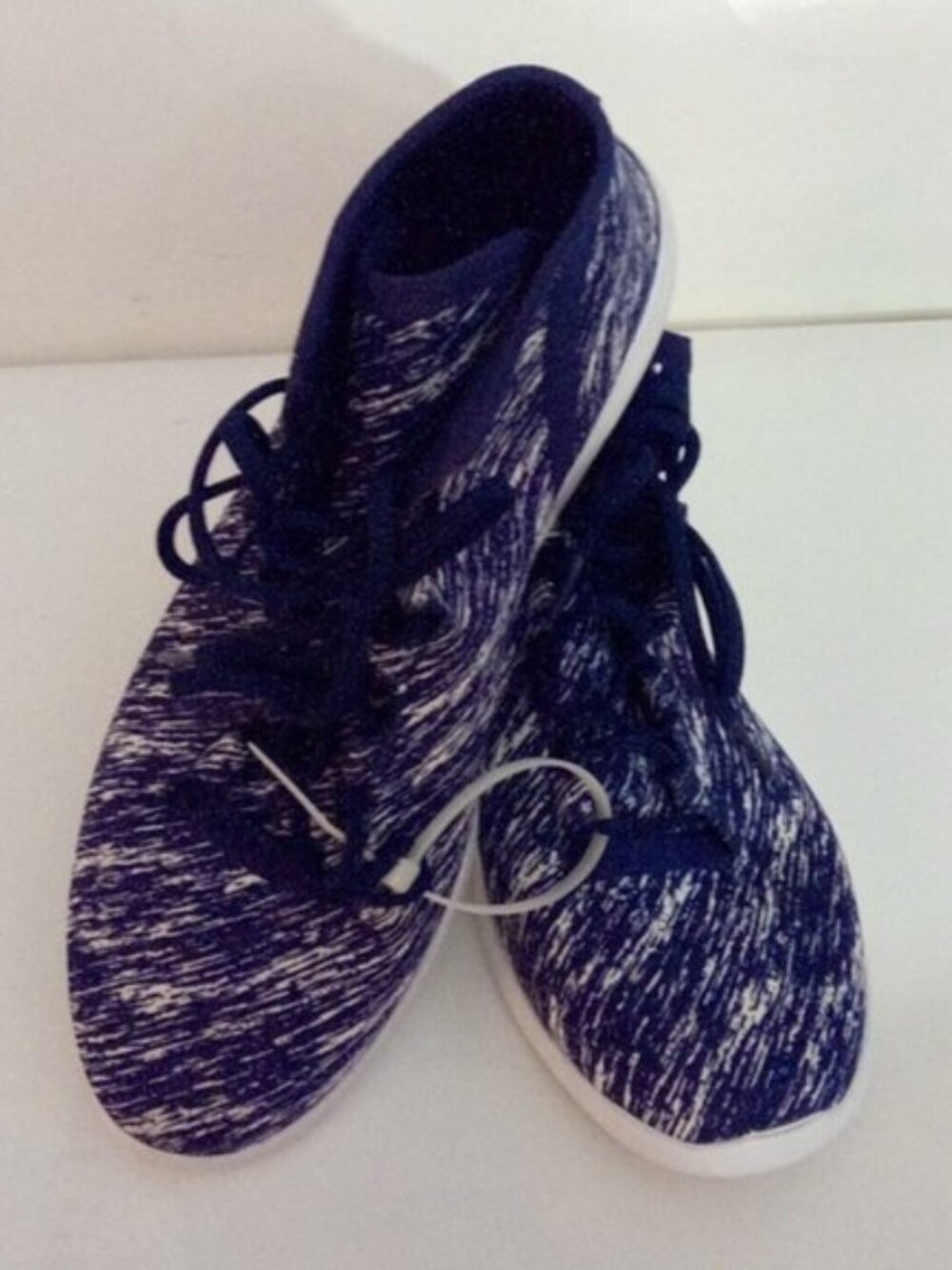 Under Armour Speedform Blue & White Abstract Pattern Sneakers - Women’s Size 9.5